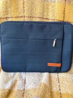 Lacdo 360 Protective 13” Laptop Case Multiple Pockets Excellent